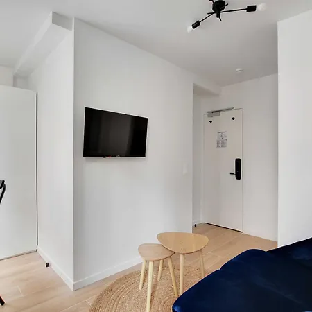 شقة Charming And Bright Large Studio Menilmontant
