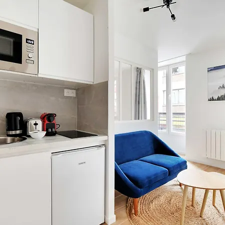 Apartment Charming And Bright Large Studio Menilmontant